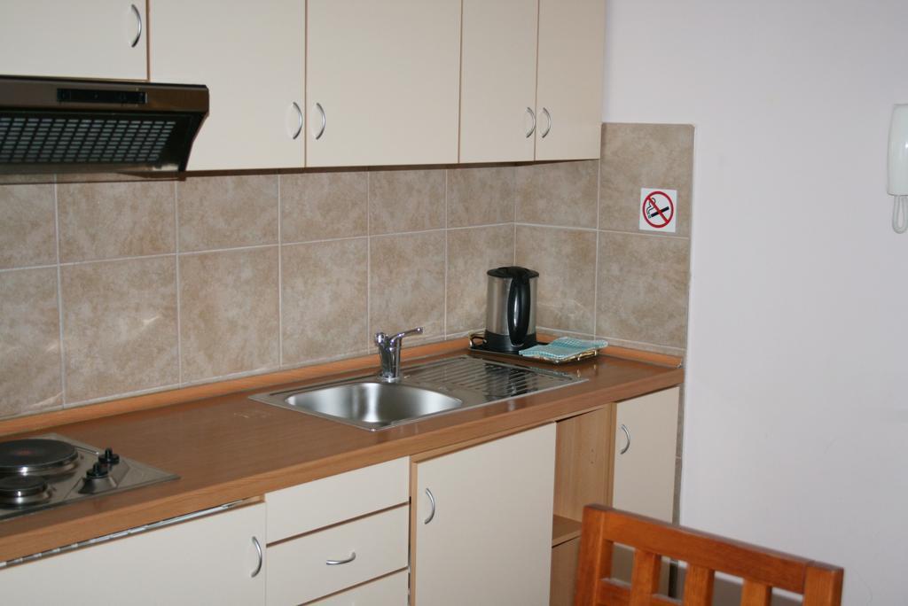 Aparthotel Castrum Novum Novigrad Istria Habitación foto